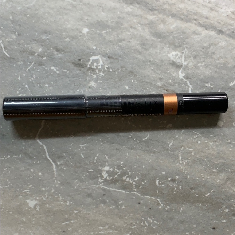 Nudestix Magnetic Luminous Eye Color
